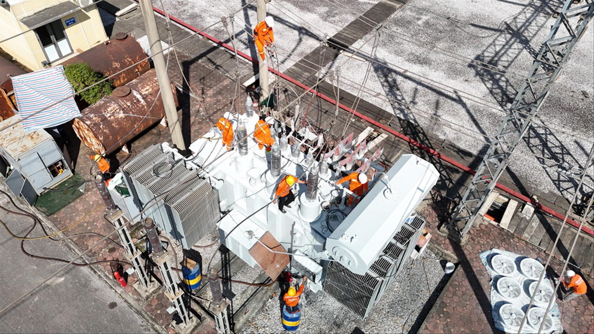 Máy biến áp T3, T4 Trạm biến áp Thái Nguyên hoàn thành sửa chữa lớn giúp nâng cao độ tin cậy lưới điện 